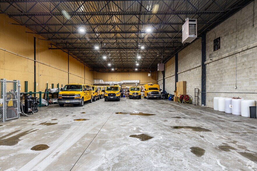 More Photos Of 40 Brunswick Ave, Edison Warehouse For Lease