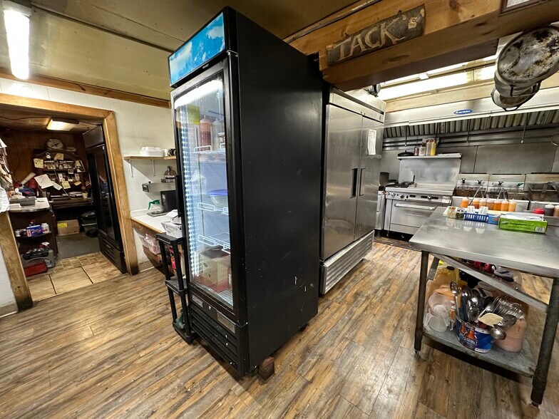 More Photos Of 7034 US-219 Hwy, Lewis Run Restaurant For Sale