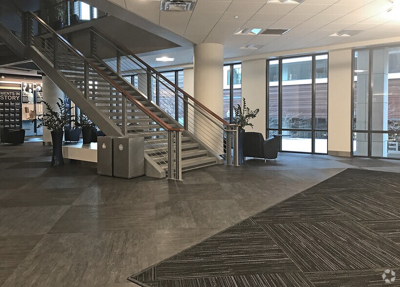 More Photos Of 600 Hennepin Ave, Minneapolis Office For Lease