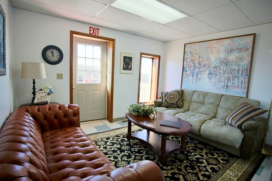 More Photos Of 79 Styles Way, Lagrangeville Light Distribution For Sale