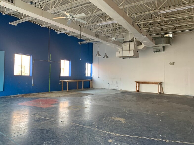 More Photos Of 140-A Water St, Norwalk Warehouse For Lease