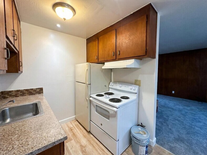 More Photos Of 2345 92nd Ave, Oakland Apartments For Sale
