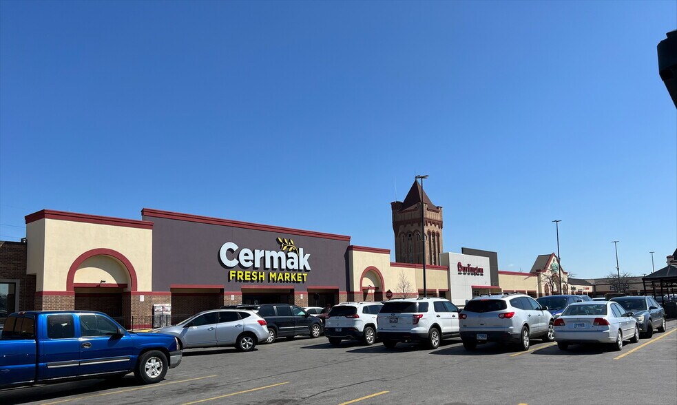 More Photos Of 4601-4779 W Cermak Rd, Cicero Unknown For Lease