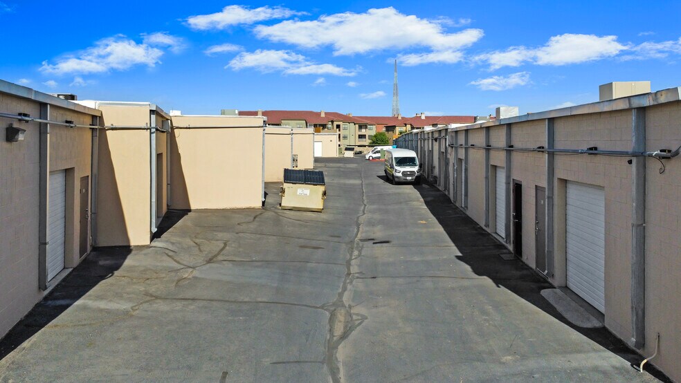 More Photos Of 11601 Pellicano Dr, El Paso Unknown For Lease