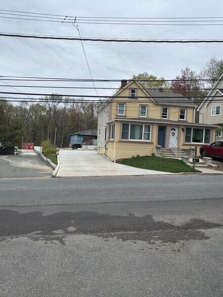 More Photos Of 331 Sharrotts Rd, Staten Island Land For Lease