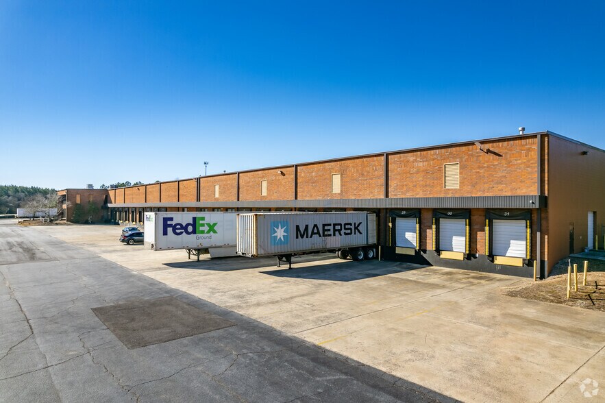 More Photos Of 7625 Southlake Pky, Jonesboro Distribution For Lease