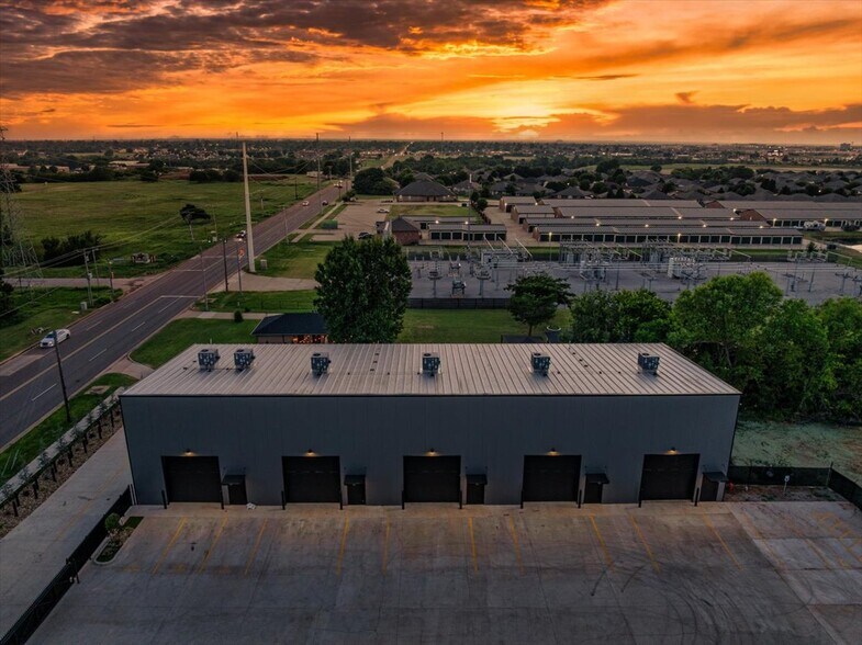 More Photos Of 1229 NW 122nd St, Oklahoma City Light Manufacturing For Lease