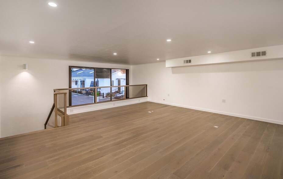 More Photos Of 607 N Vulcan Ave, Encinitas Storefront For Lease