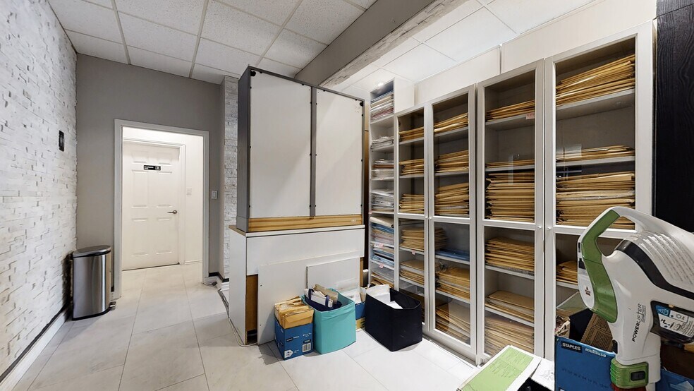 More Photos Of 1784 Jane St, Toronto Storefront Retail Office For Sale