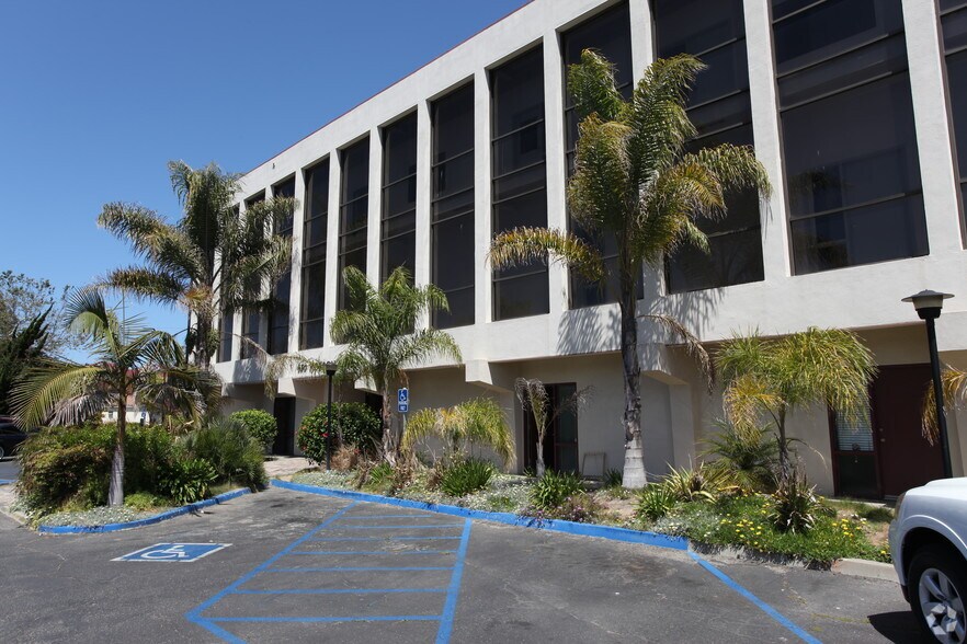 More Photos Of 650 Hobson Way, Oxnard Medical For Lease