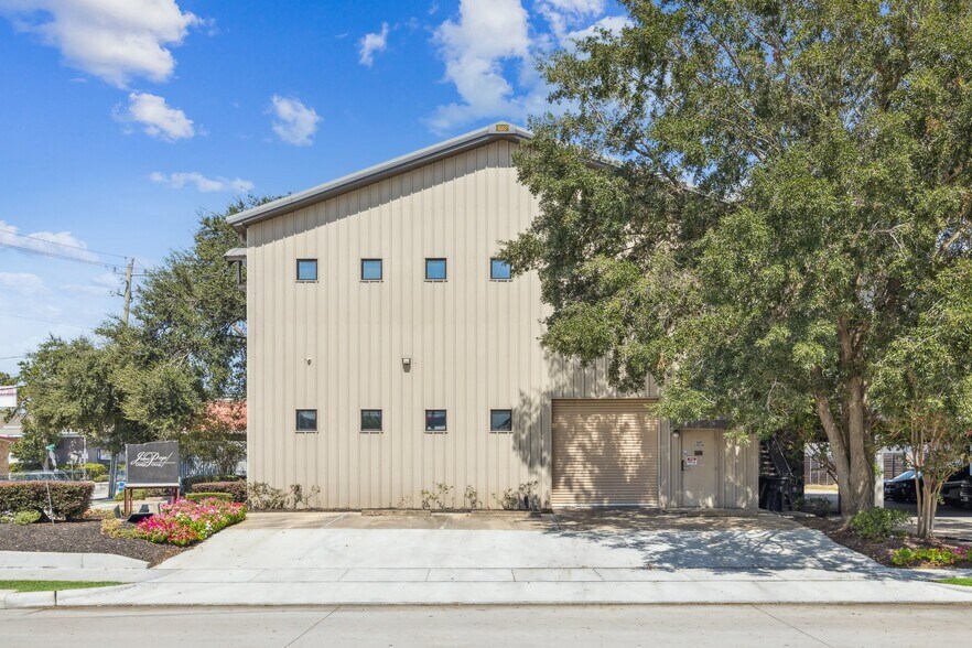 More Photos Of 500 Durham Dr, Houston Office For Lease