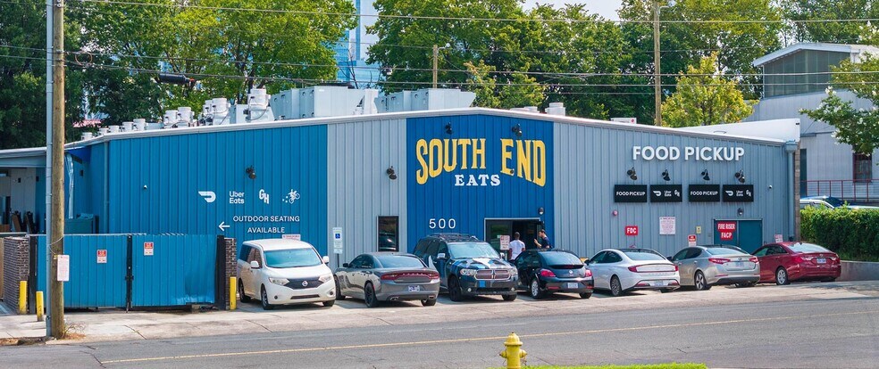 More Photos Of 500 W Summit Ave, Charlotte Food Processing For Lease