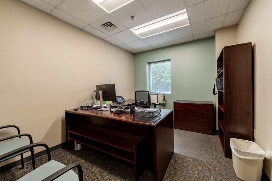 More Photos Of 149 Piper Ln, Georgetown Industrial For Sale