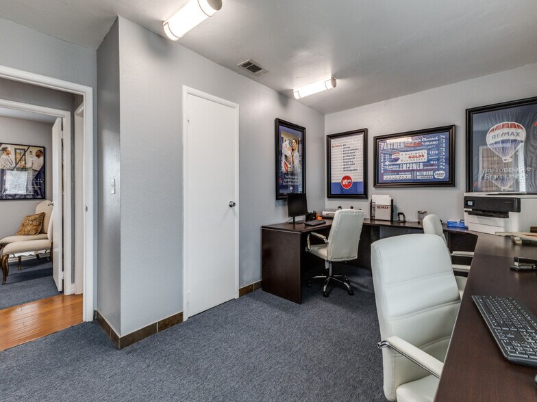 More Photos Of 101 E Us-80 Hwy, Forney Freestanding For Sale