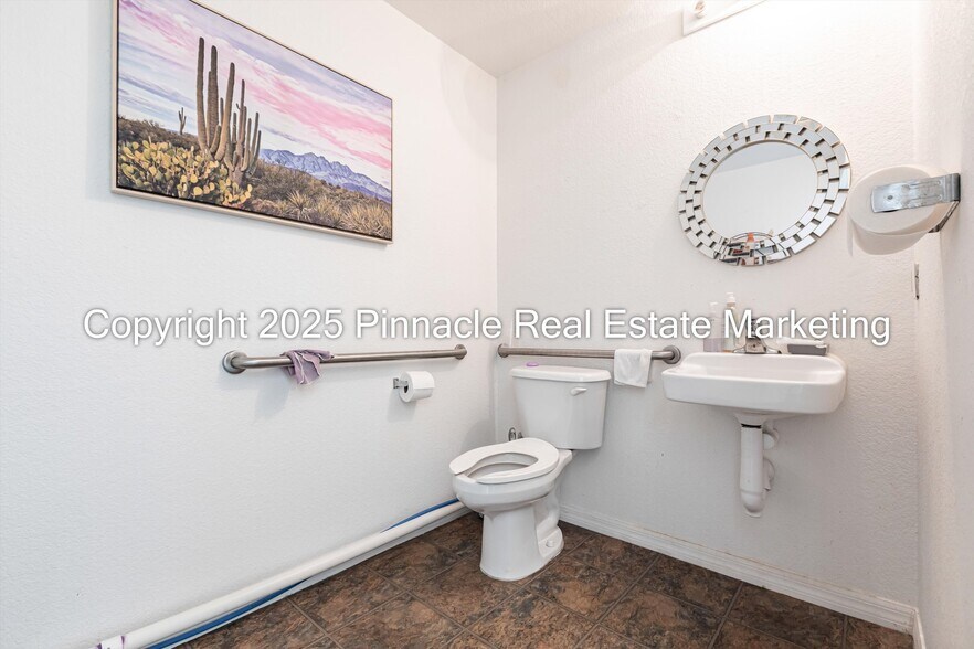 More Photos Of 24630 Sandhill Blvd, Punta Gorda Showroom For Sale