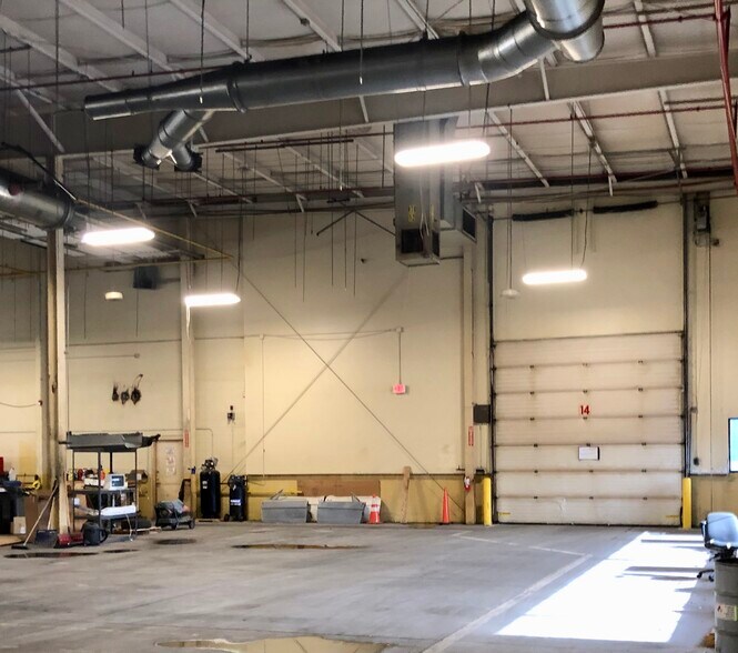 More Photos Of 2001 Courtright Rd, Columbus Warehouse For Lease