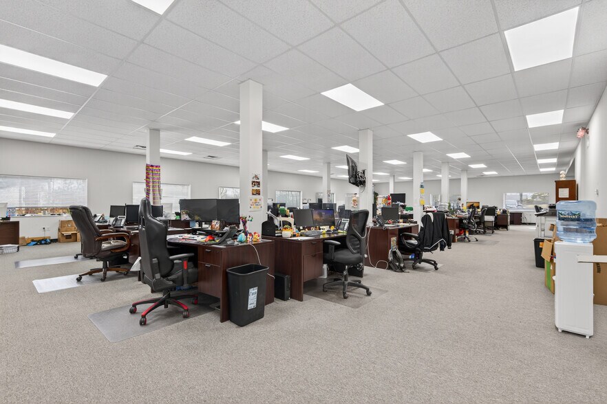 More Photos Of 173 County Road 526, Allentown Office For Sale