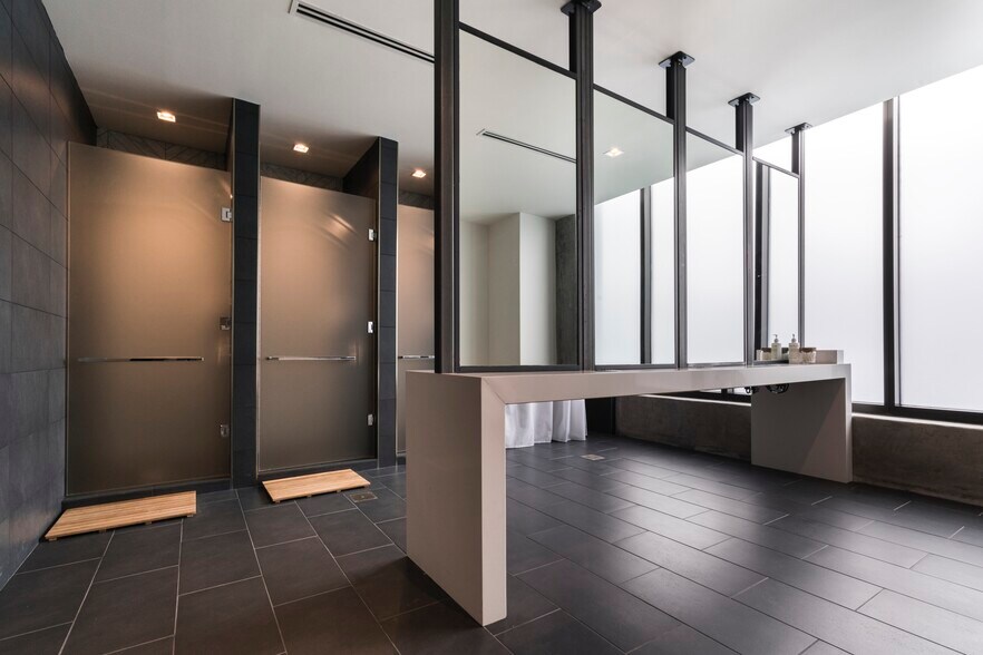 More Photos Of 725 Ponce de Leon Ave NE, Atlanta Office For Lease