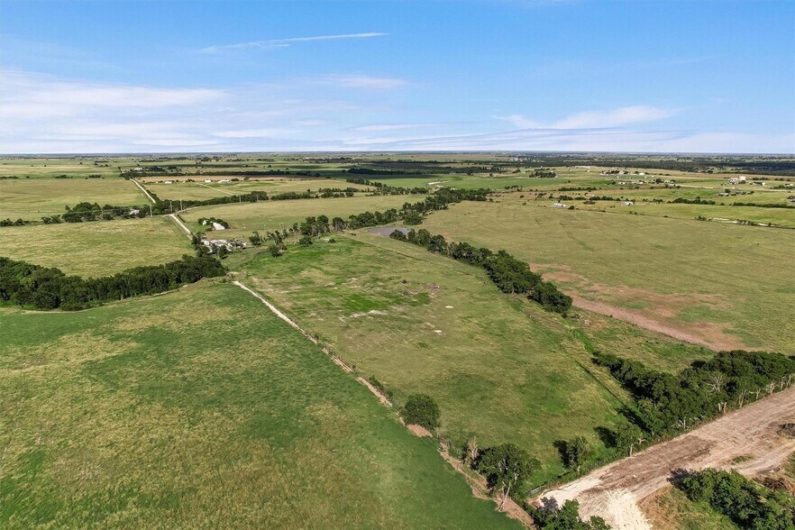 More Photos Of 3007 County Road 303, Jarrell Land For Sale