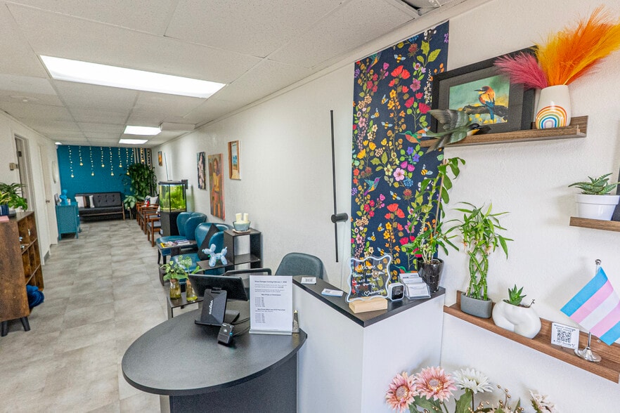 More Photos Of 5631 California Ave SW, Seattle Apartments For Sale