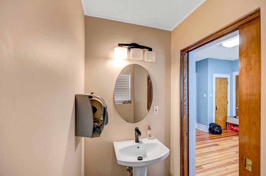 More Photos Of 149 Bond Ln, Brodheadsville Office Residential For Sale