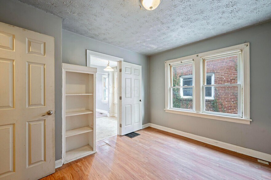 More Photos Of 1657 Sullivant Ave, Columbus Apartments For Sale