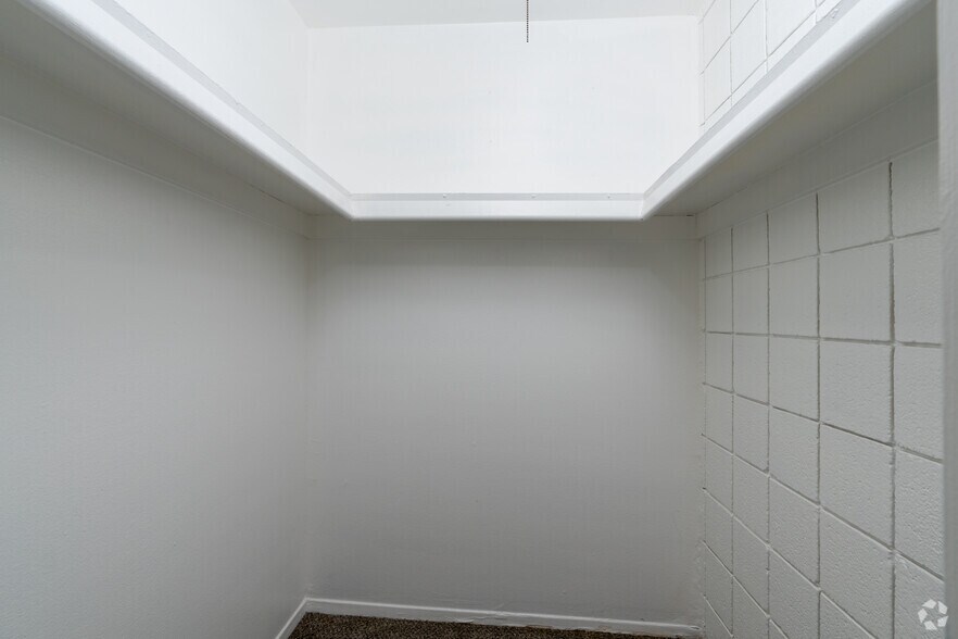 More Photos Of 5249 Wren Ave, El Paso Apartments For Sale