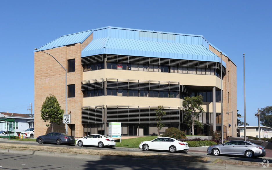 Primary Photo Of 950 John Daly Blvd, Daly City Office For Lease