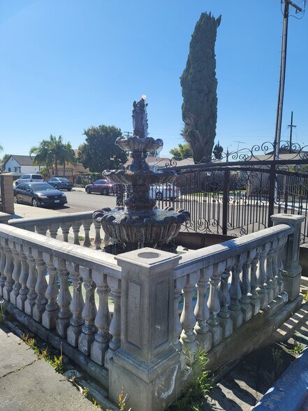 More Photos Of 13226 Rosecrans Ave, Norwalk Restaurant For Sale