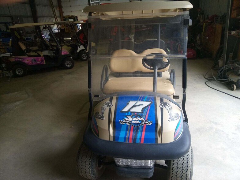 More Photos Of 224 Michael Ln, New Berlin Racetrack For Sale