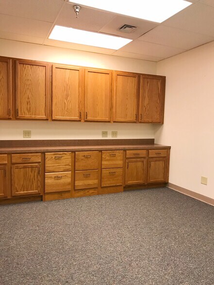 More Photos Of 1210-1228 Towanda Ave, Bloomington Unknown For Lease