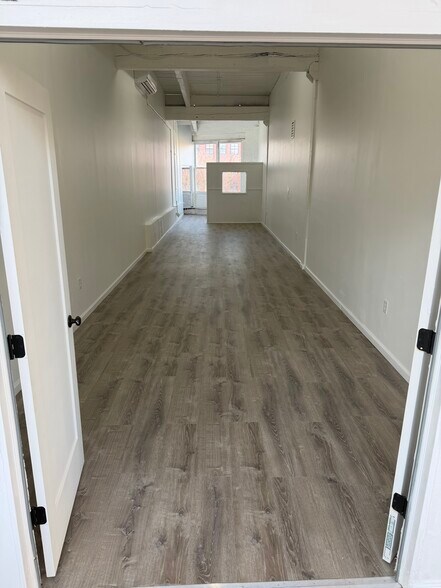More Photos Of 60 Dickerson St, Newark Light Manufacturing For Lease