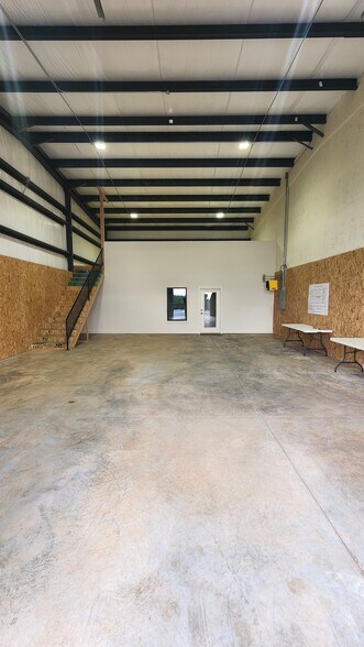 More Photos Of 159 Armstrong Ct, Norman Flex For Sale