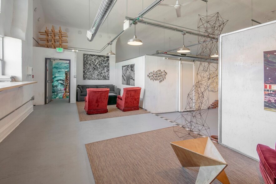 More Photos Of 2400 Curtis St, Denver Loft Creative Space For Lease