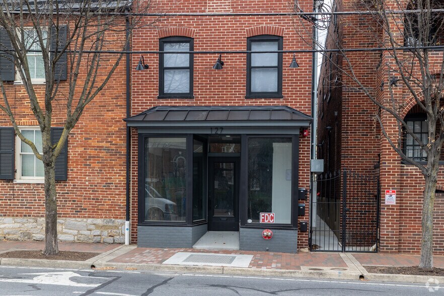 More Photos Of 127 S Braddock St, Winchester Office For Lease