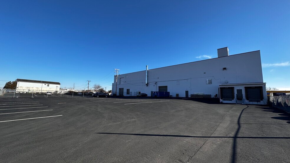 More Photos Of 1727-1801 Union Blvd, Allentown Warehouse For Lease
