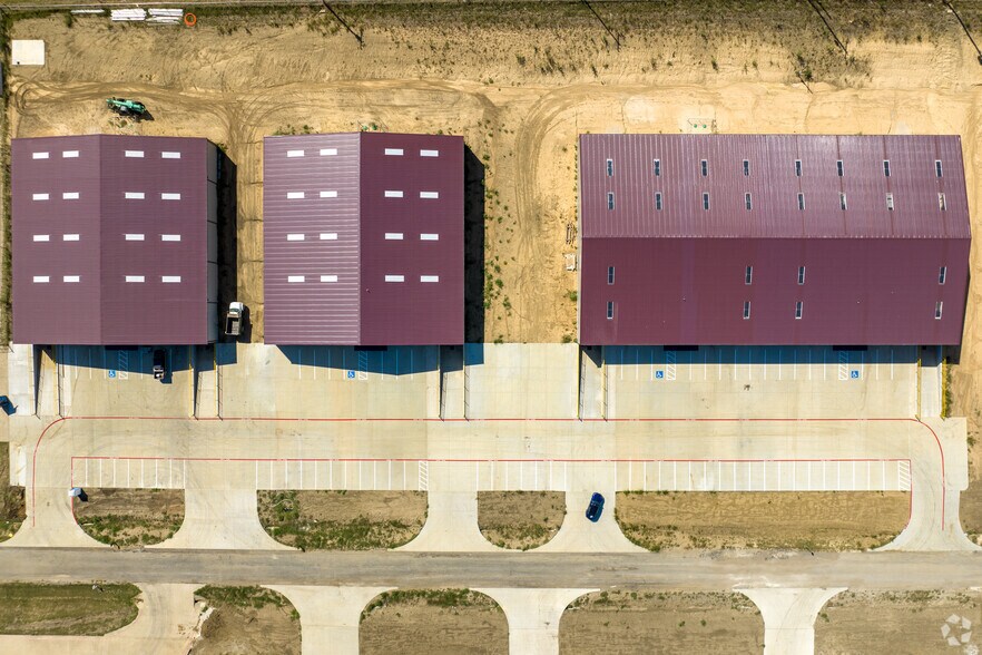 More Photos Of 4580 J D Mouser Pky, Alvarado Unknown For Lease