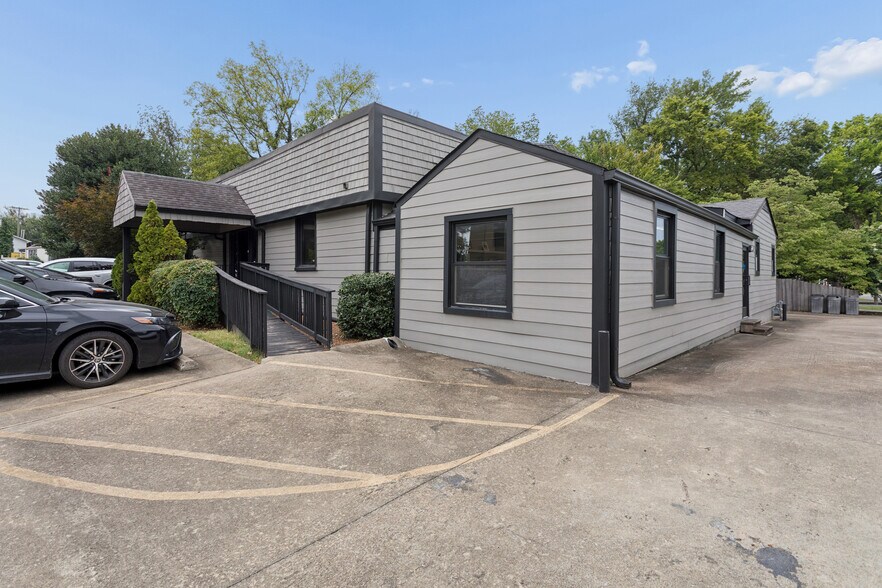 More Photos Of 2817 Erica Pl, Nashville Office For Sale