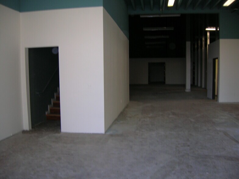 More Photos Of 2121-2159 S 10th St, San Jose Warehouse For Sale