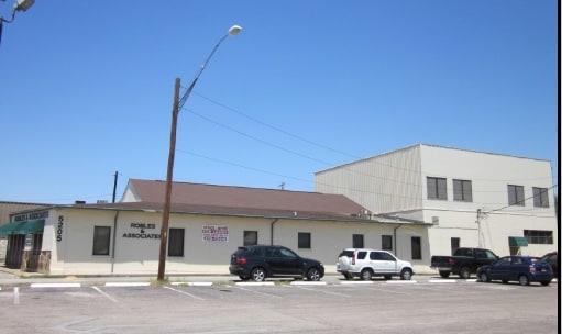 More Photos Of 5205 Airport Blvd, Austin Loft Creative Space For Lease