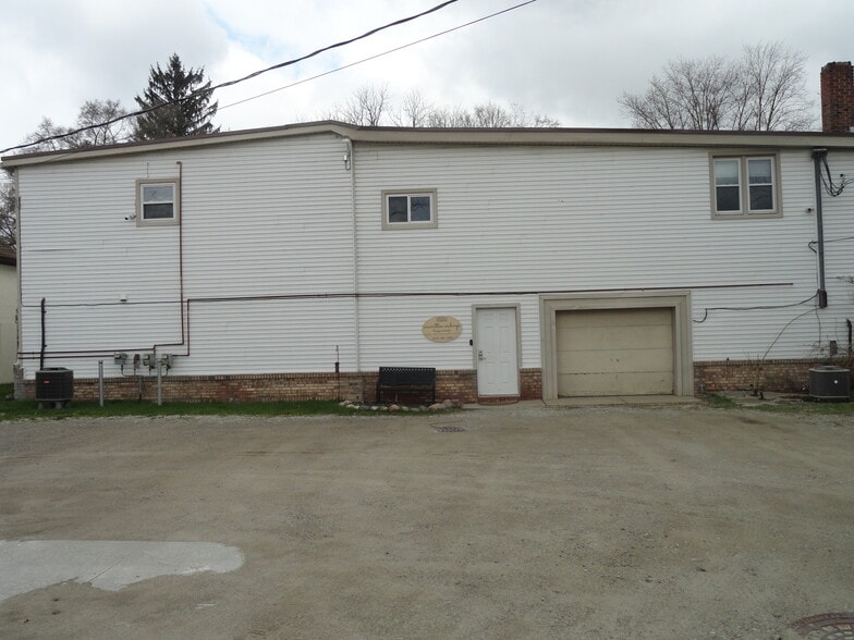 More Photos Of 3552-3556 Avon St, Hartland Medical For Sale