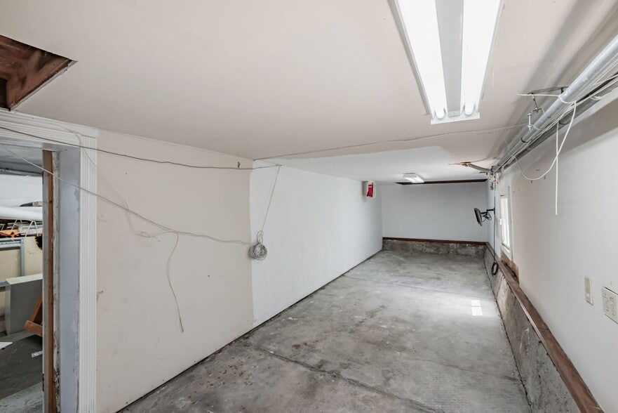 More Photos Of 408-412 Cortland Ave, San Francisco Storefront Retail Residential For Lease