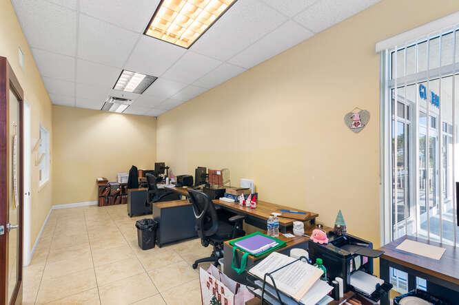More Photos Of 301 E Ocean Ave, Lantana Office For Lease