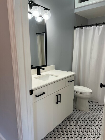 More Photos Of 416 S Bloodworth St, Raleigh Office For Lease