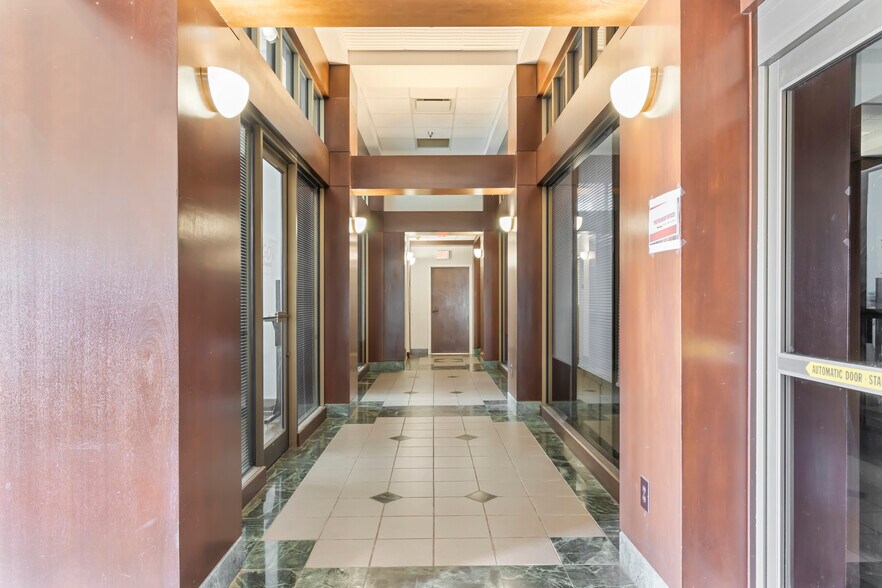 More Photos Of 501 N Grandview Ave, Daytona Beach Medical For Sale