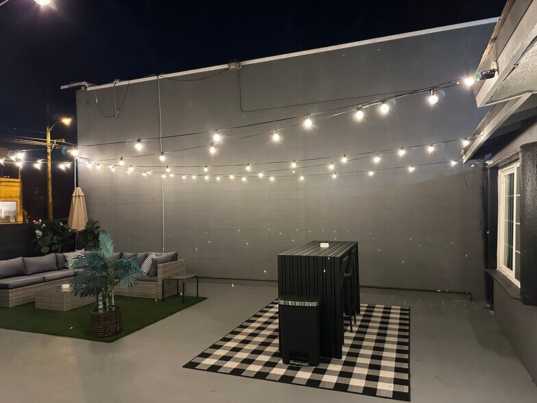 More Photos Of 5520-5522 Cahuenga Blvd, North Hollywood Freestanding For Sale