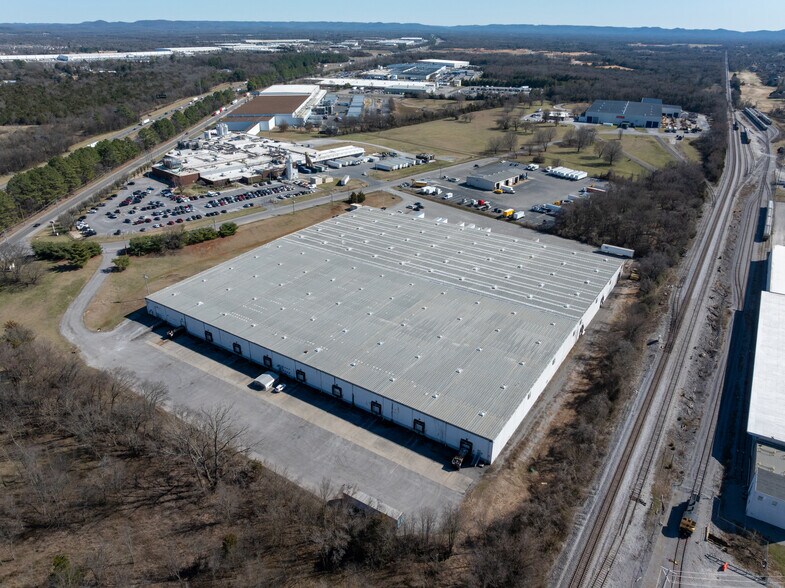 More Photos Of 606 Butler Dr, Murfreesboro Distribution For Lease