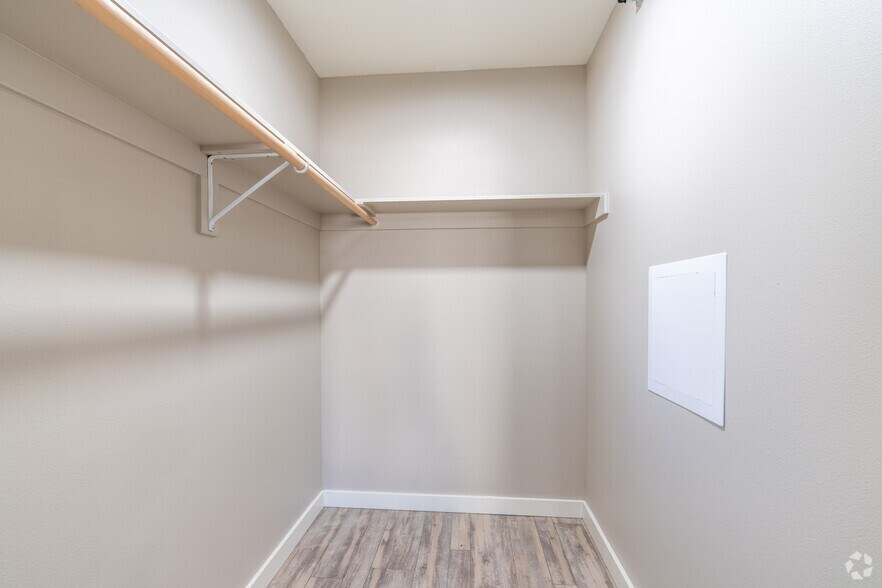 More Photos Of 2320 NW Lakeside Pl, Bend Multifamily For Sale