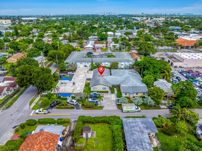 More Photos Of 1845 Garfield St, Hollywood Assisted Living For Sale