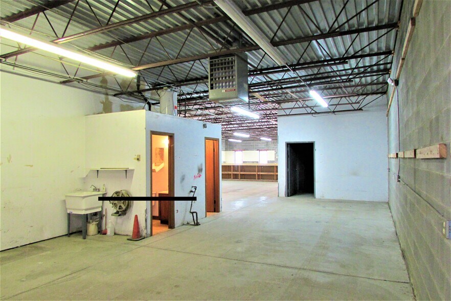 More Photos Of 7464-7472 Tyler Blvd, Mentor Flex For Lease